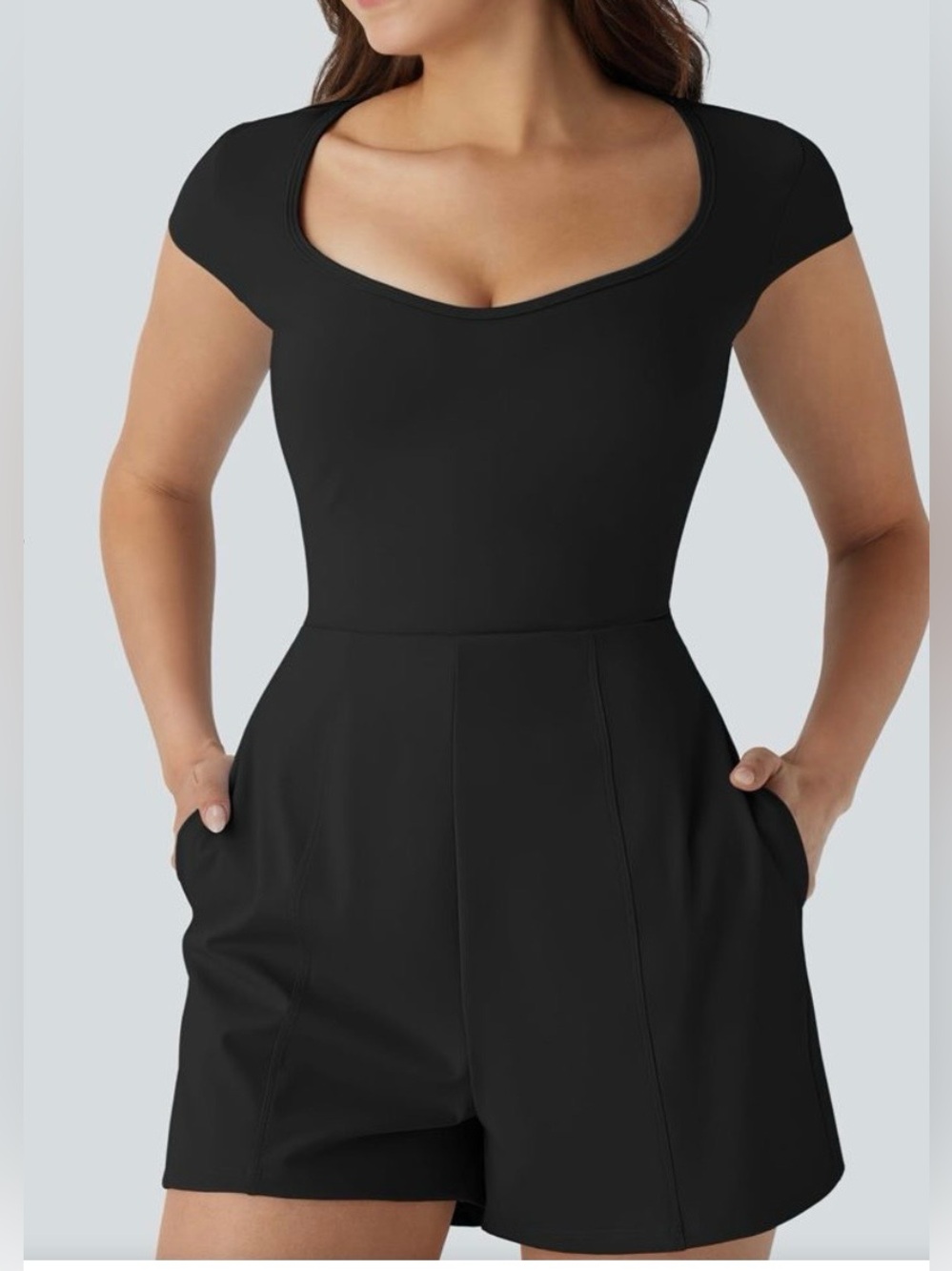 HALARA Black Scoop-Neck Short Sleeve Romper size S